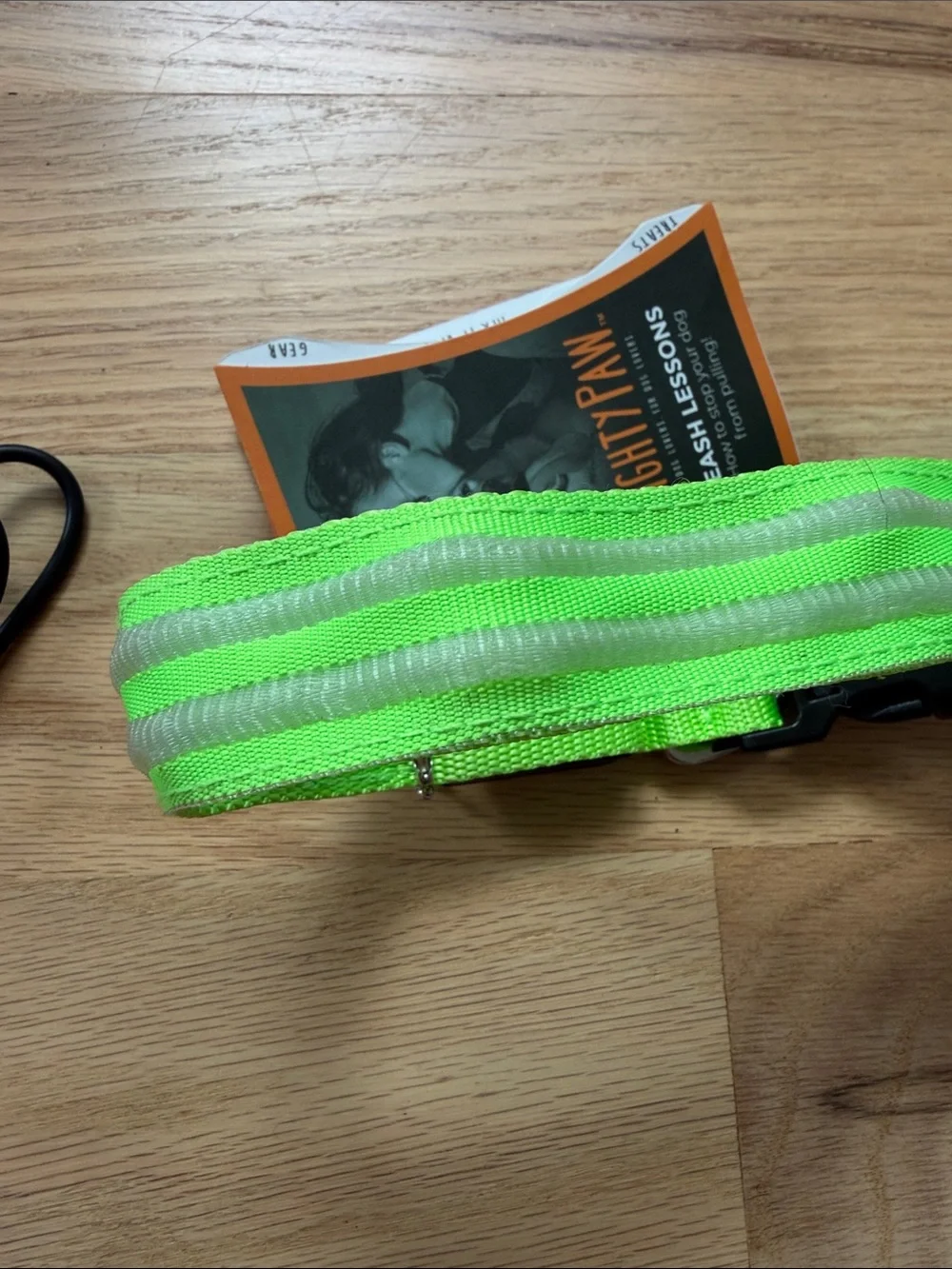 NWT! Mighty Paw Neon Green Rechargeable LED Dog Collar sz Small